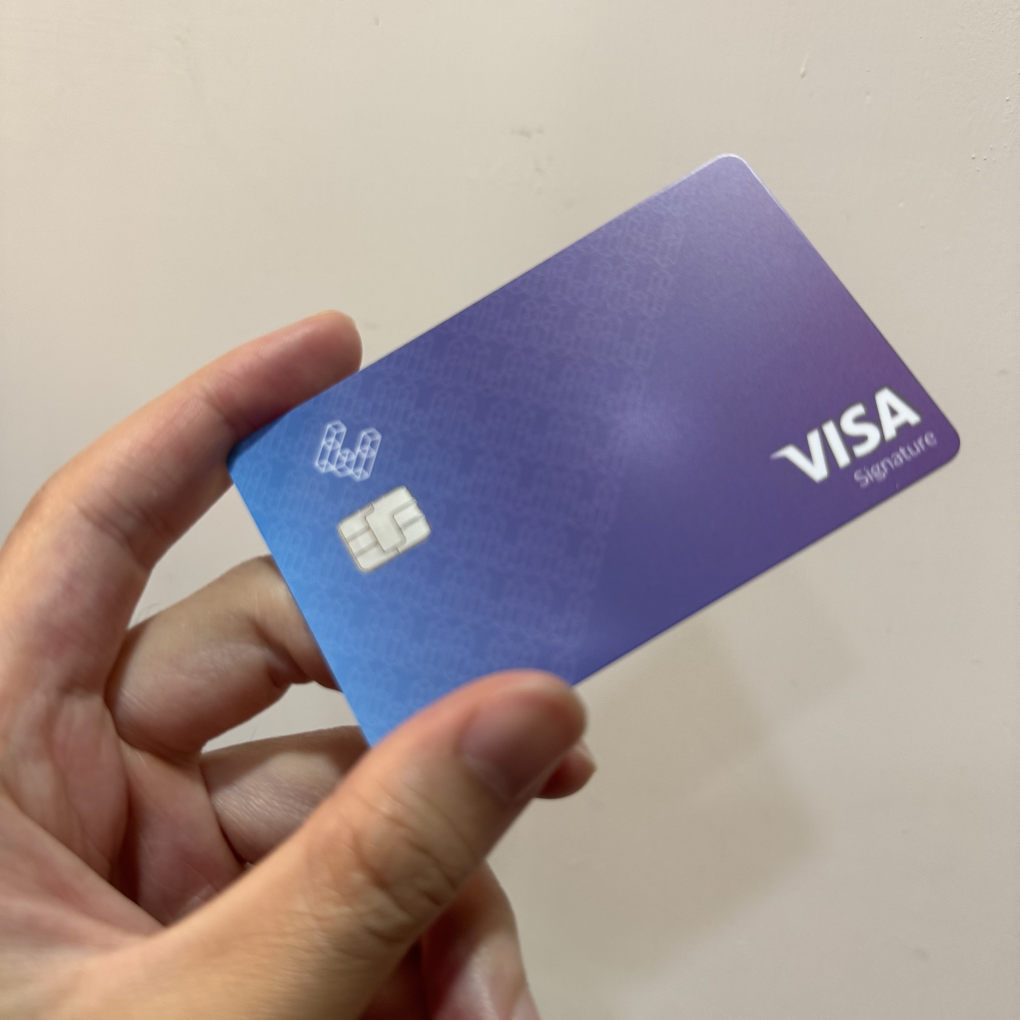 Ether.fi Cash 實體卡照片:無卡號與姓名的實拍圖